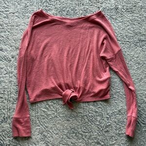 ⭐️A&F coral long sleeve